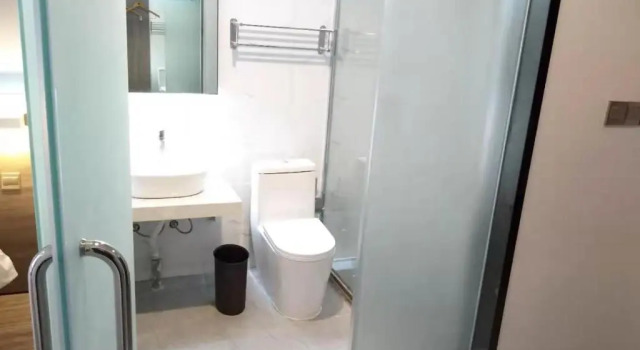 Номер Superior 7Days Premium Zibo Zhoucun Zhoulong Road Furniture Market Branch