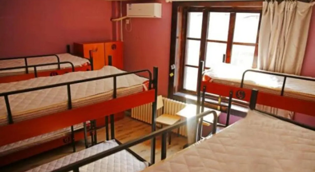 Кровать в общем номере (мужской номер) Meet int'l Youth Hostel Zhejiang Rd