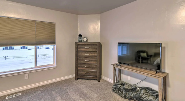 Cozy Anchorage Townhome < Half Mile to Jewel Lake!, Rezerwuj Hotel Anchorage Alaska