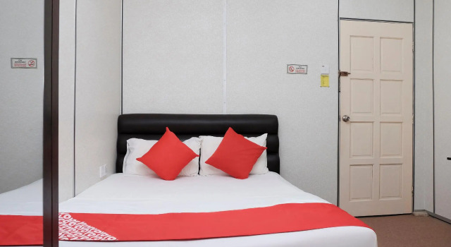 Двухместный номер Deluxe OYO 90180 Gemilang Hotel Kerteh