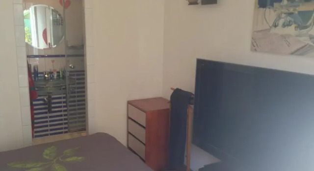 cosy rare 2 bedroom apartment around a private garden, Забронировать Апартаменты/квартира Отели в центре Нейи-сюр-Сен, в центре