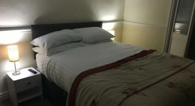 Buck House Hotel, Book Hotel Wrexham Clwyd