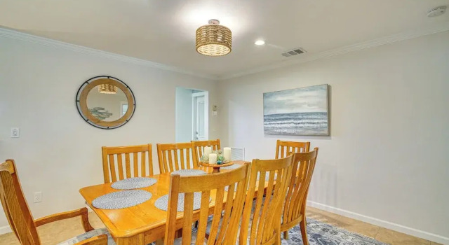 Canal-front Home w/ Boat Lift in Cape Coral!, Забронировать Дом для отпуска Виллы Кейп-Корал, Вилла