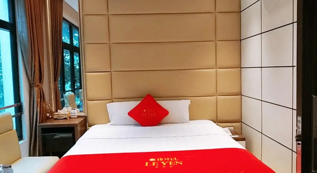 OYO 1031 Le Yen Hotel near Thien Duc Hospital