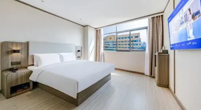 Люкс Deluxe Hanting Hotel Kunming Cuihu