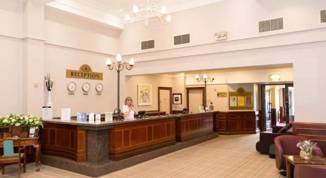 Marine Court Hotel, Rezerwuj Hotel Bangor Down County