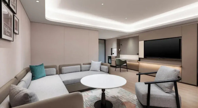 Люкс Holiday Inn & Suites Shanghai Changfeng by IHG