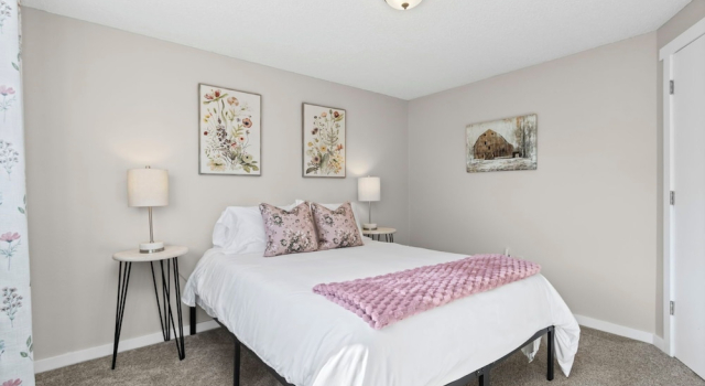 Chimney Park Retreat King Suite + Fenced Yard, Reserva ahora Casa o chalet Cabañas en Windsor, Cabaña
