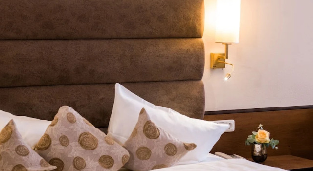 Трёхместный номер Standard Hotel König