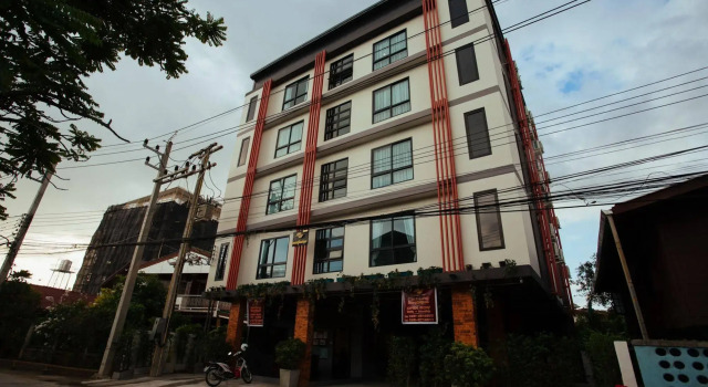 Noble Tarntong Boutique Hotel, Забронировать Бутик-отель Бутик-отели Чиангмай, рядом с Kad Suan Kaew Shopping Centre, Бутик-отель