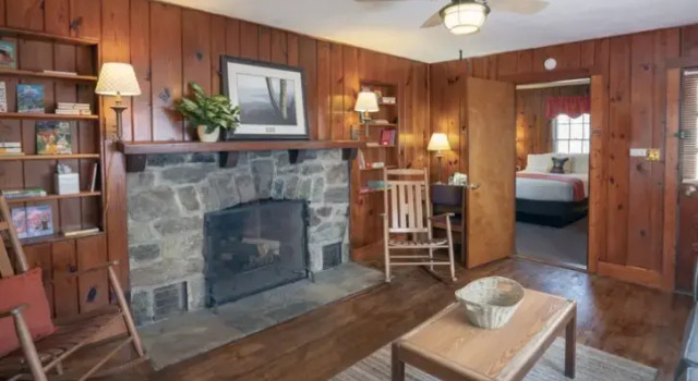 Четырёхместный люкс c 1 комнатой Big Meadows Lodge