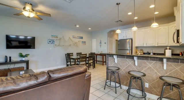 Апартаменты South Padre Island Condo w/ Shared Outdoor Pool!