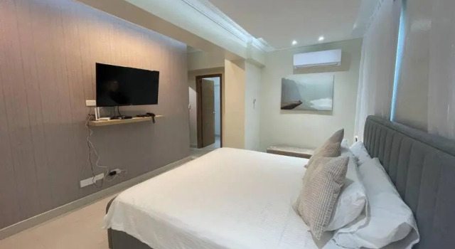City View 2Br Downtown Stylish Sleeps 4 +WiFi+ Gym, Забронировать Отель Отели Санто-Доминго с парковкой, рядом с Олимпийский стадион Феликса Санчеса, Парковка