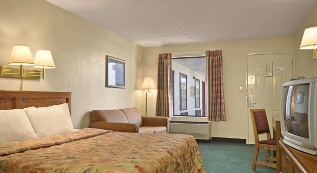 Двухместный номер Standard Days Inn by Wyndham Apple Valley Pigeon Forge/Sevierville