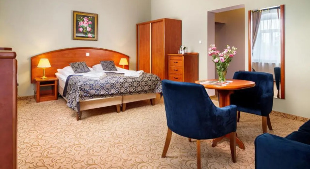 Park Hotel Kur & Spa, Забронировать Курортный отель Курортные отели Сверадув-Здруй, рядом с Оздоровительный курорт Сверадув-Здруй, Курортный отель