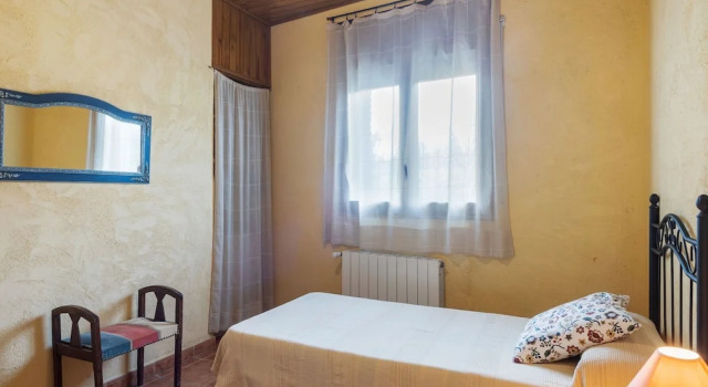 Pleasant Holiday Home in Gerona With Swimming Pool, Book Hotel Hoteller i Girona med pool, nær Arab Baths Girona, Swimmingpool