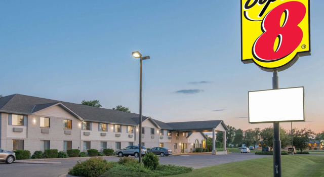 Wrangler Hotel, Varaa Hotelli Hotellit Minnesota pysäköinnillä, Pysäköinti