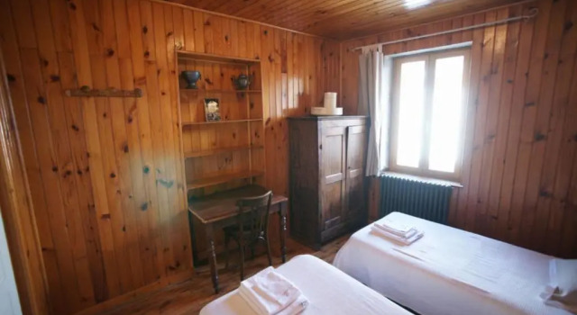 Chez Jean Pierre - Bedroom in a 17th century house - n 4
