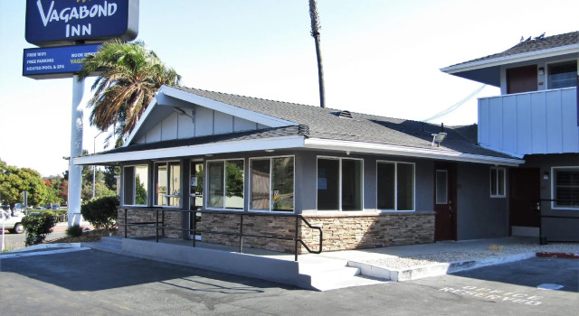 Vagabond Inn San Luis Obispo, Забронировать Мини-отель Отели Сан-Луис-Обиспо с бассейном, рядом с Гора Серро-Сан-Луис-Обиспо, Бассейн
