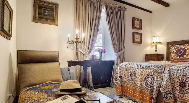 Chambres d'Hôtes Le Secret du Chat, Rezerwuj Hotel Cordes-sur-Ciel Tarn