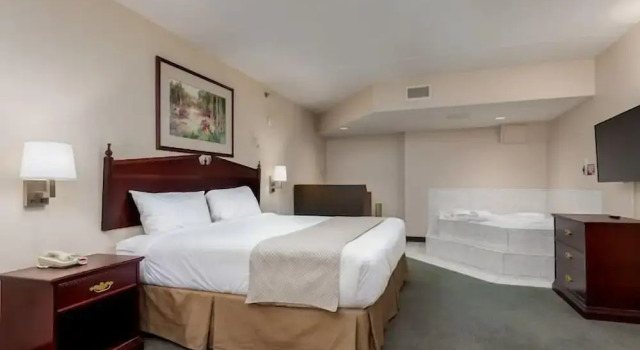 Люкс Executive c 1 комнатой Heritage Inn Hotel & Convention Centre - Taber
