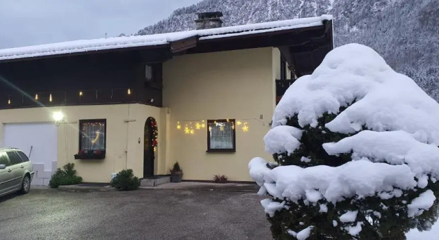 Apia House, Rezerwuj Hotel Hotele w Salzburg z parkingiem, Parking