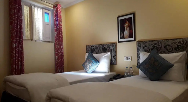 Кровать в общем номере (женский номер) Tara Inn