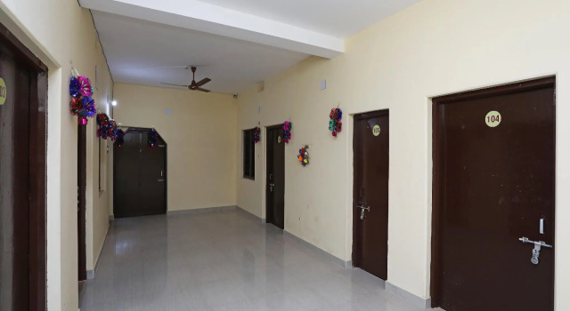 OYO Flagship 23024 Hotel Cinnamon