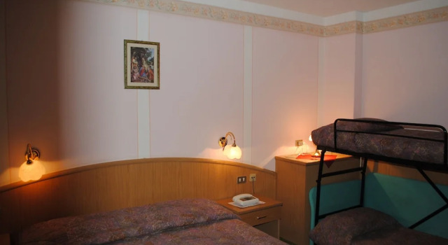 Трёхместный номер Standard с балконом Monaco Sport Hotel