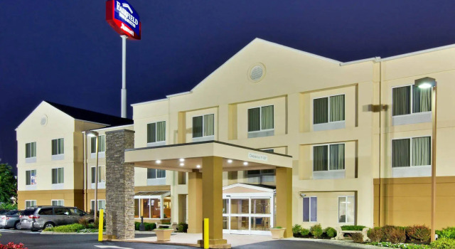 Fairfield Inn & Suites Clarksville, Забронировать Отель Кларксвилл Теннесси