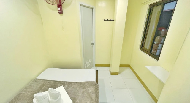 Ekonomiczny dwuosobowy pokój Cozy Coron Inn