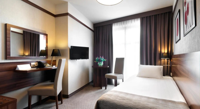 Одноместный номер Standard Golden Tulip Krakow City Center