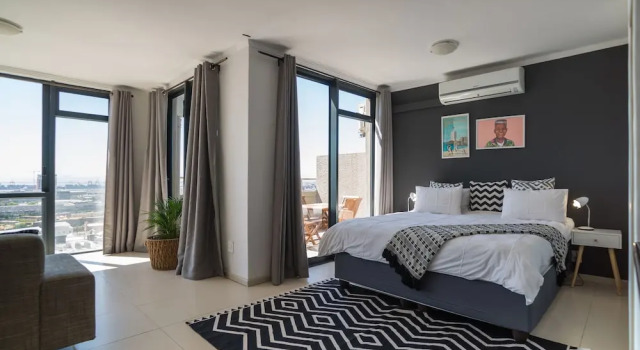 Four Seasons Apartments 2, Забронировать Апартаменты/квартира Отели Кейптауна с парковкой, рядом с Замок Доброй Надежды, Парковка