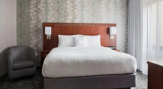 Двухместный номер Standard с красивым видом из окна Courtyard by Marriott Mahwah
