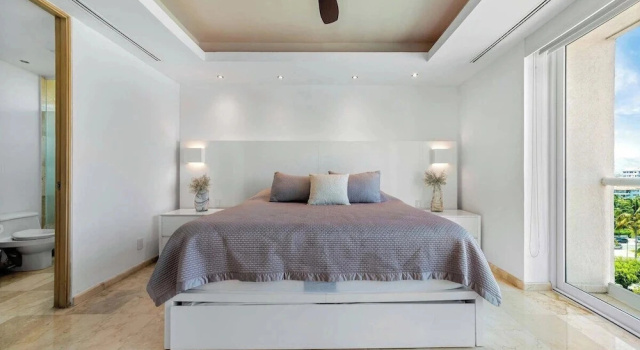 Апартаменты Luxury Oceanfront 4BR Condo - Pool - Ocean View