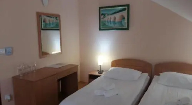Stari Mlin, Rezervovat Hotel Hotely v Vojvodina s parkováním, Parkování