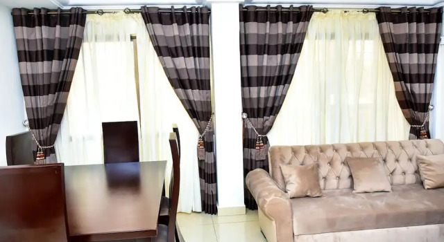 LOUMIA Premium, Rezervovat Hotel Hotely v Douala s parkováním, Parkování
