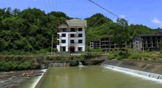 Zhangjiajie Stockaded Village Inn