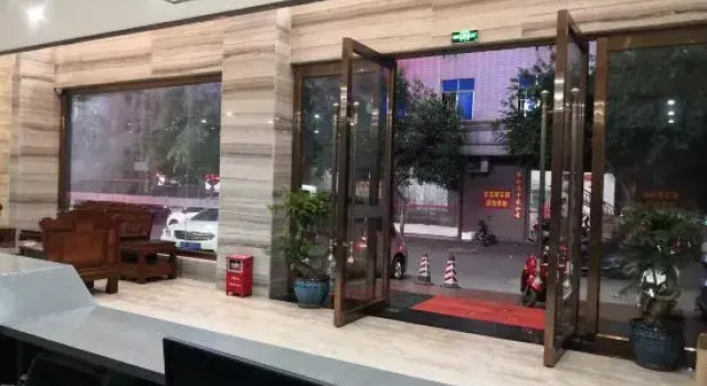Jinhong Hotel