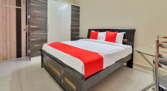 OYO 11919 Dock Inn, Rezerwuj Hotel Kondapur 