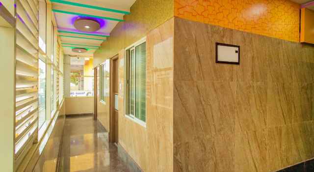 OYO 24374 Hotel Dwaraka, Забронировать Отель Отели штата Карнатаки 3 звезды, 3*