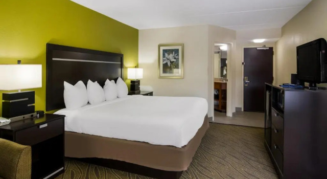Номер Standard Comfort Inn Cadillac