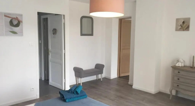 Gîte "Au Bord de l'Eau", Rezerwuj Hotel Hotele w Red Perigord z basenem, Basen