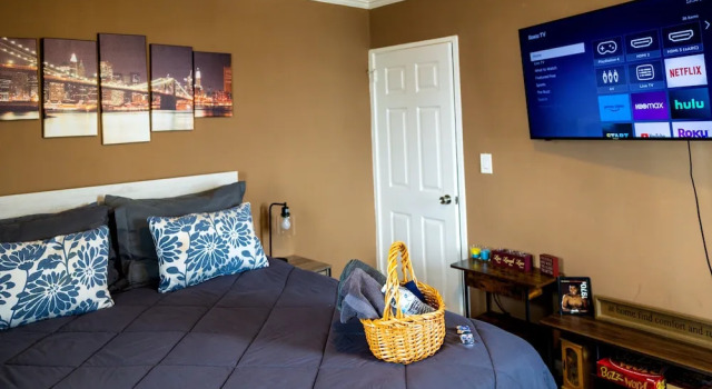 Номер Standard DTWN luxury condo 99 percent Walk score