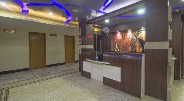OYO 27610 Hotel Landmark, Prenota Hotel Siliguri West Bengal