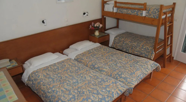 Двухместный семейный номер Standard с балконом SeaBird Hotel