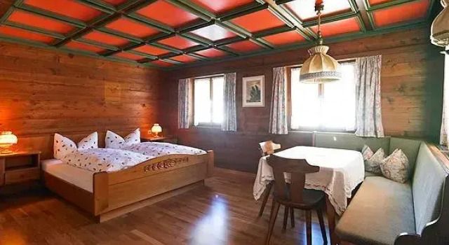 Pension Chesa Rätia, Prenota Hotel Klostertal 