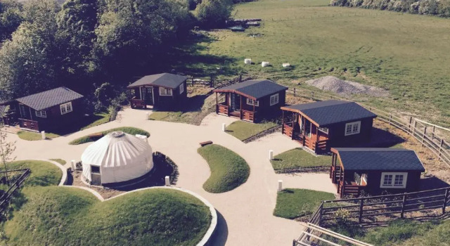 Тент Giltraps Townhouse & Glamping