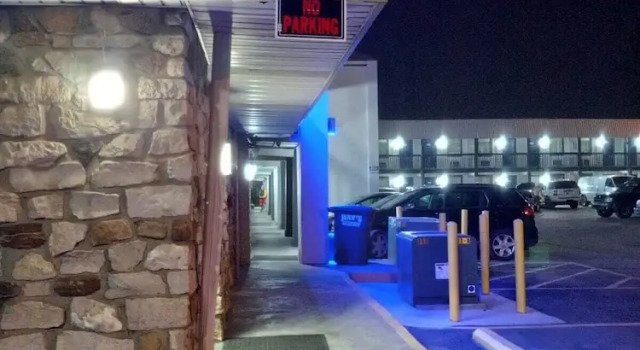 Hotel 465 by Regency Inn & Suites, Prenota Hotel Hotel a Indiana con parcheggio, Parcheggio