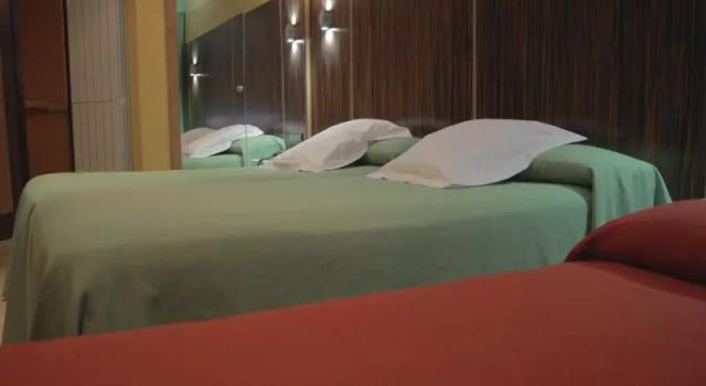 Трёхместный номер Standard Hotel Gran Via